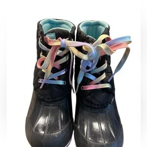 Sperry Kids Black Quilted Boots with Rainbow Laces size 4M
